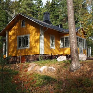 Im Haus des Hausmeisters von Langinkoski befindet sich heute ein Café
