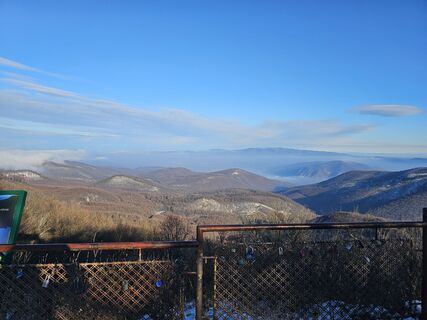 Zdjęcie z Attila Bicskó wzdłuż trasy