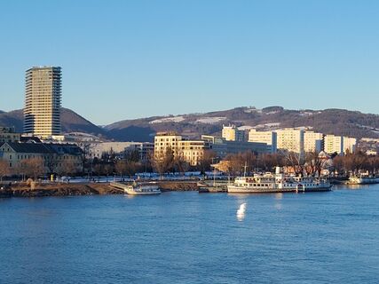 Fotografija s spletne strani Ernst na poti
