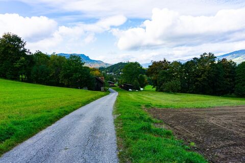 Blick zurück nach Zöbring, im Hintergrund der Ostrong