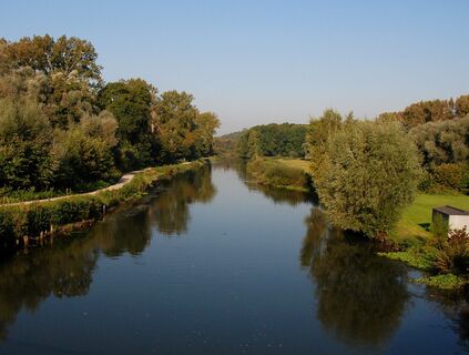 L'Etoile,_Somme,_Fr,_der_Fluss_Somme_26-09-2008_10-19-37