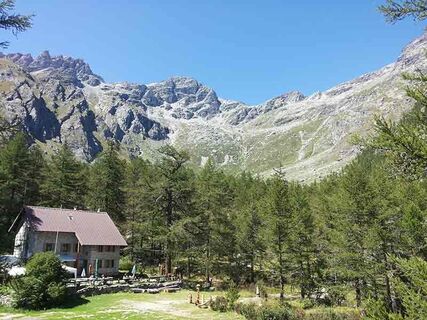 Rifugio Levi-Molinari in der Ortschaft Grange della Valle, Exilles