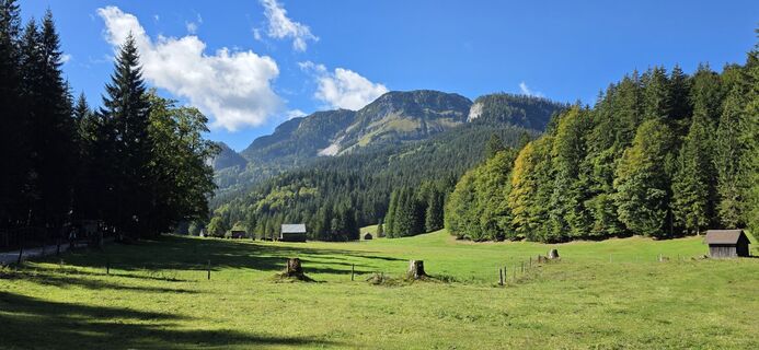 Fotografia z Helmut Neuhold na trase