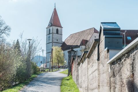 Weg zur Pfarrkirche Semriach