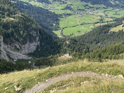 Fotografija s spletne strani Marcel Feth na poti
