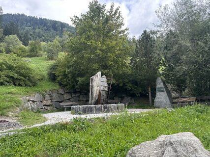 Fotografija s spletne strani SuperBasti na poti
