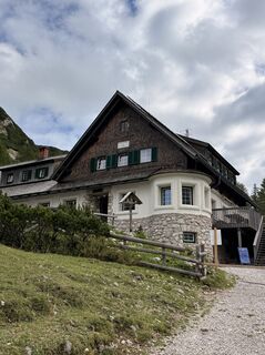 Fotografija s spletne strani Hans Peter Gröchenig na poti