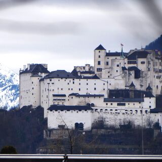 Festungsblick über die Dächer der Häuser in der Kühbergstraße.