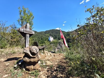 Fotografija s spletne strani Lydia... na poti
