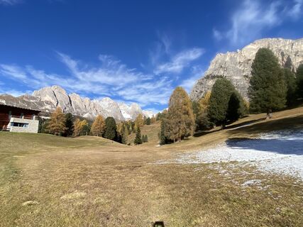 Zdjęcie z Simona Köberl wzdłuż trasy
