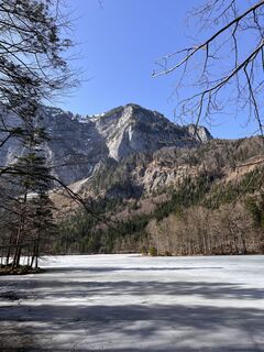 Fotografija s spletne strani HuHa na poti
