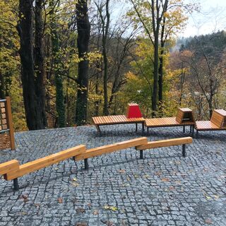 XXL-Lümmelsofa am Erlebnisweg "sagenhafter Mühlberg"