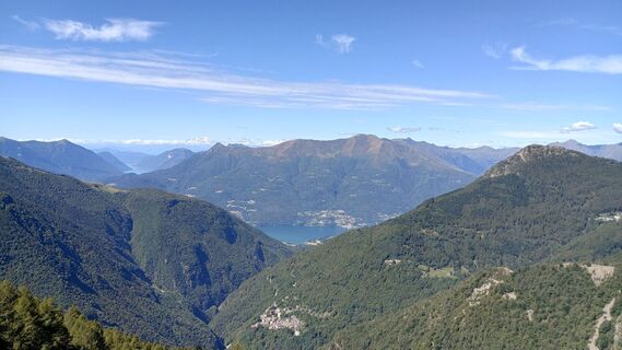 Fotografija s spletne strani Niccolò Ratti na poti