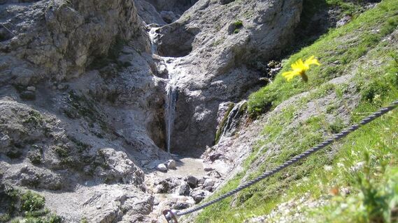 Wasserfall beim Dolomitensteig