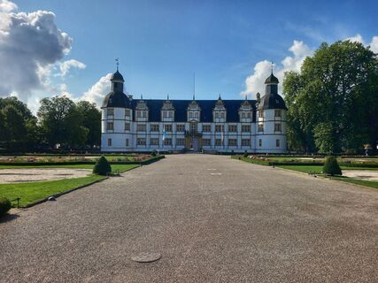 Fotospot Schloß Neuhaus.jpeg