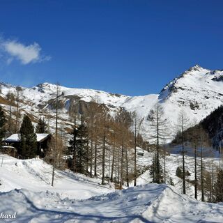 Beim Sadnighaus (1.876m) am Parkplatz startet die Skitour.