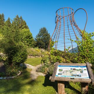 Kraeutervase im Schaugarten