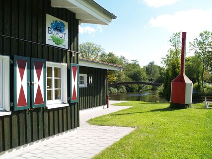 an der Paddel-und-Pedalstation Emden