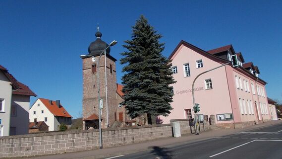 Dorndorfer Kirche und Gemeindeamt