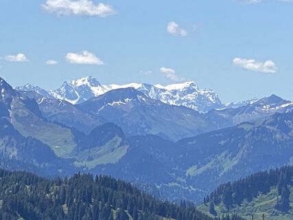 Fotografija s spletne strani AloisiusK na poti