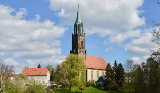Außenansicht der ev. luth. Kirche zu Neugersdorf