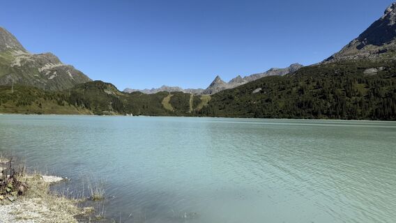 Фото с сайта Florian Meyer 1 во время экскурсии