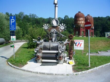 Kunstwerk am Radweg in Laakirchen