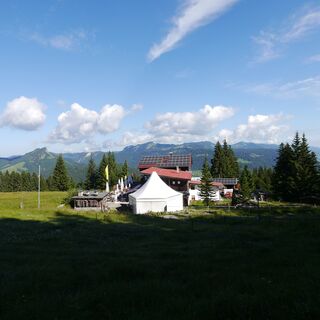 Das Berghaus am Söller befindet sich in herrlicher Aussichtslage unweit der Bergstation der Söllereckbahn.
