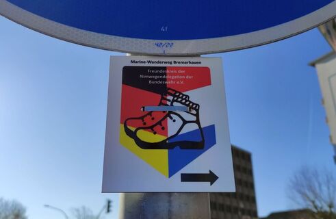 Schild-Wanderweg-Marinestadt-Bremerhaven-c-Tanja-Albert.jpg