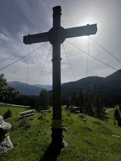 Fotografija s spletne strani Bernhard Schmid na poti
