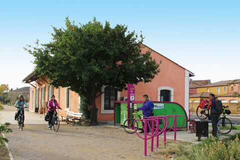 Oenovelo_Saint_Chinian_am_Midi_Kanal_Halte_Radtour_Cazouls_-_Stephanie_Durankeller