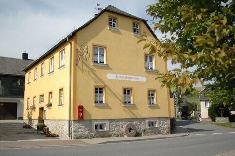 Außenansicht Heimatmuseum_Harra.jpg