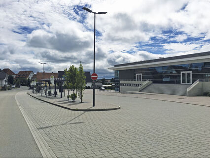 ZOB + Parkplatz Sporthalle und Festhalle Pfalzgrafenweiler