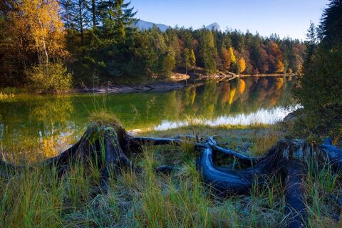 Farbenpracht am Chapfensee