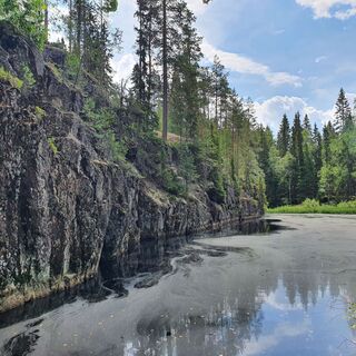 Herrliche Aussicht auf das Karhunahta-Felsenriff.