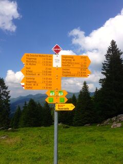 gut beschilderte Wanderwege