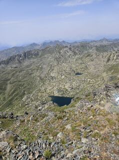 Fotografija s spletne strani Xhelal Topalli na poti