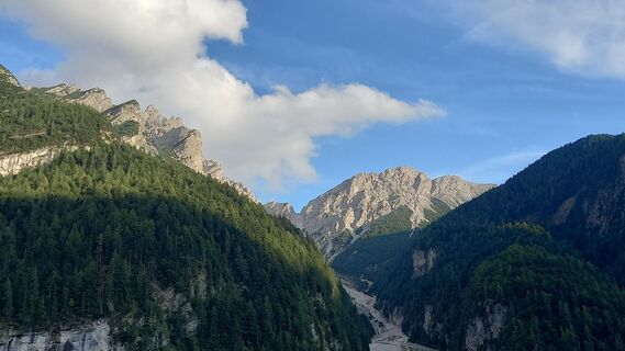 Fotografija s spletne strani andrea merlo na poti