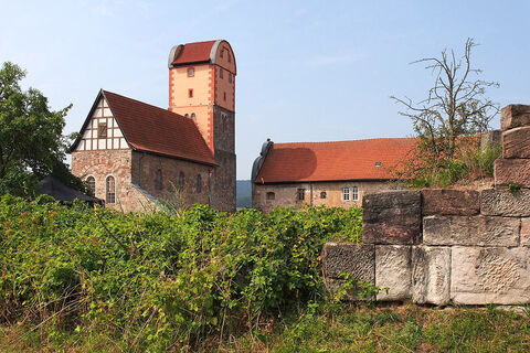 Romanische Basilika und Schloss Breitungen