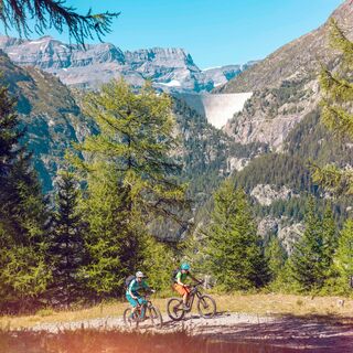 Mountainbiker auf der Tour de la Vallée du Trient