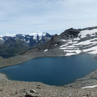 Großer Fond See auf der Wanderung des Col des Fours in Vanoise