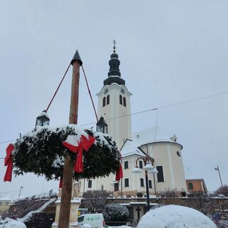 winterlicher Hauptplatz St. Ruprecht an der Raab, Oststeiermark