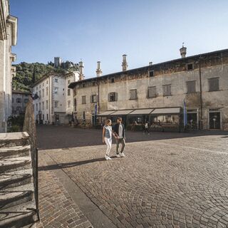 Piazza Carlo Marchetti