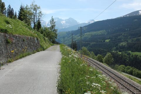Weg von Bugnei nach Mompé Tujetsch