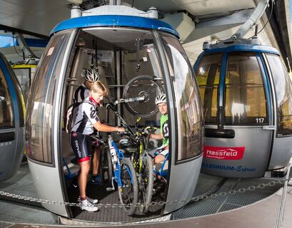 Auffahrt mit dem Millennium-Express