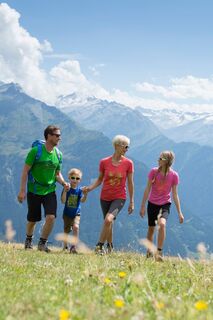 Familienwanderung zum Gipfel des Wildkogels