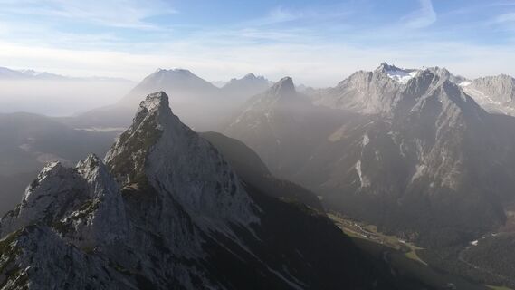 Grosse Arnspitze Blick auf Arnplattenspitze - Scharnitz