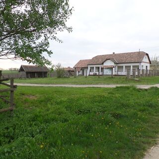 Tavipalota Turistaház, Nagylók