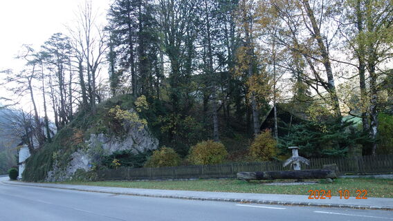 Brunnen nahe Parkplatz
