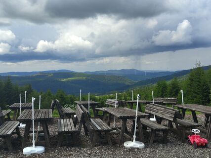 Fotografija s spletne strani Jan Suslig na poti